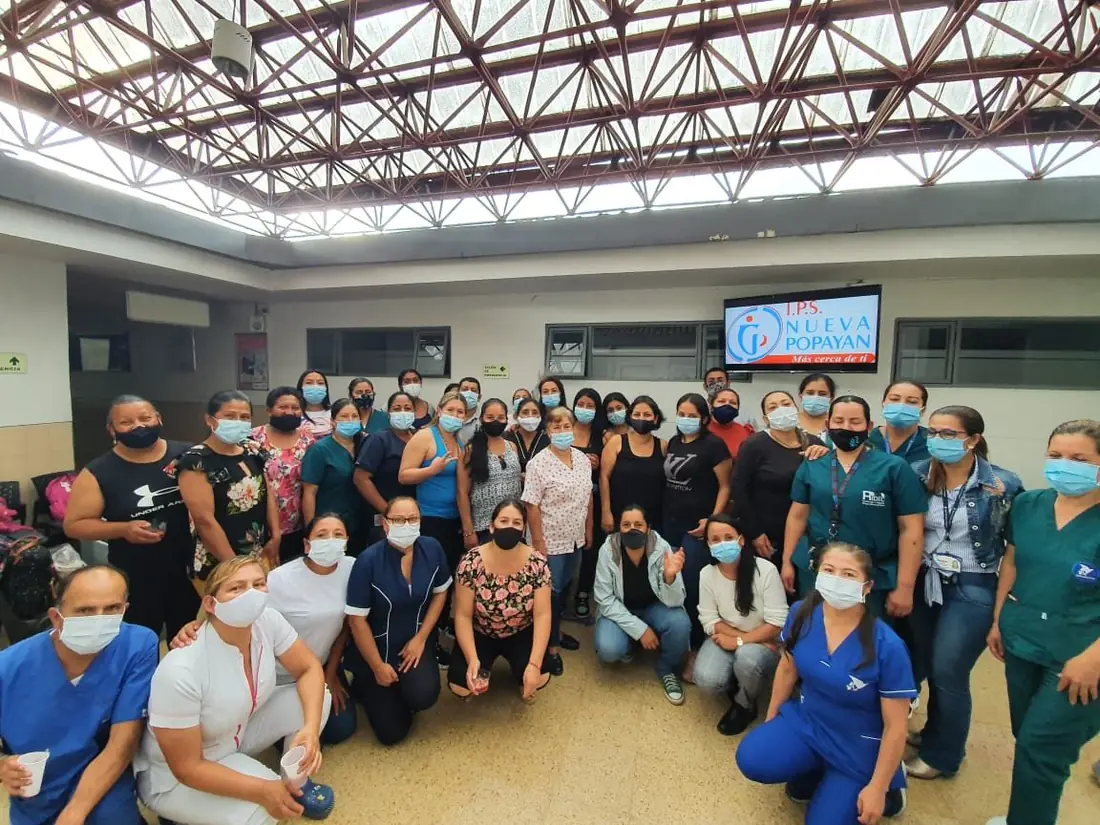 Grupo participante en un taller de formación